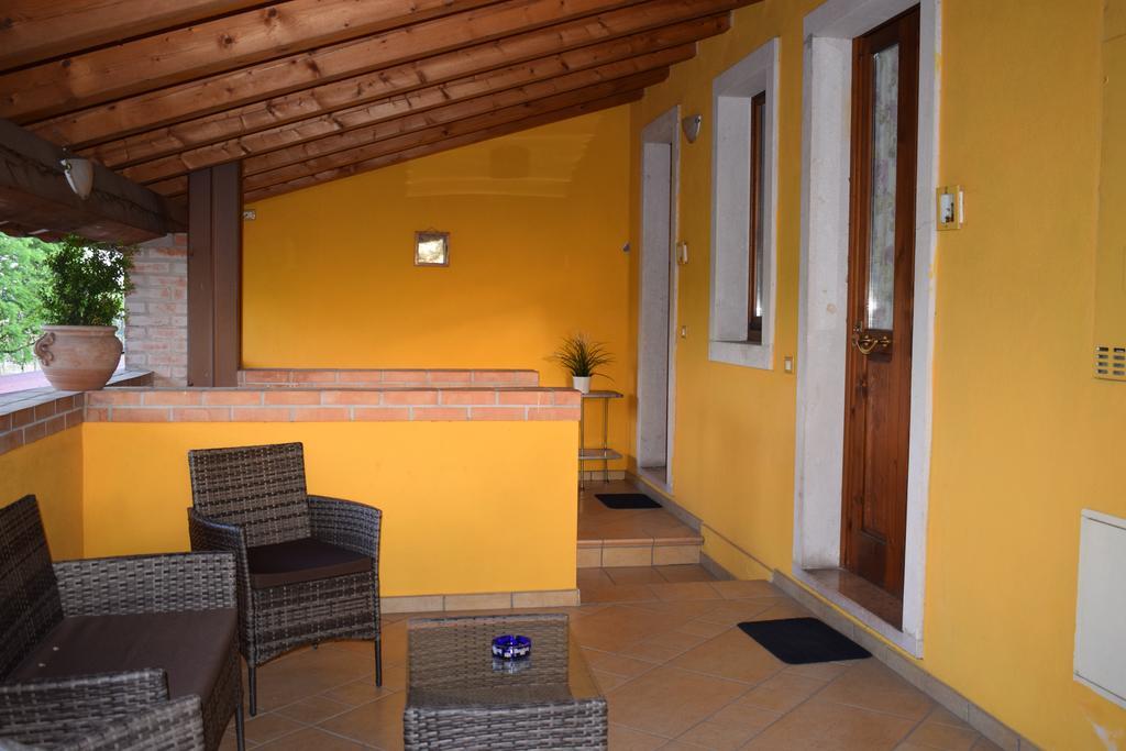 Hotel Agriturismo Fior Di Pesco Sommacampagna Exterior foto