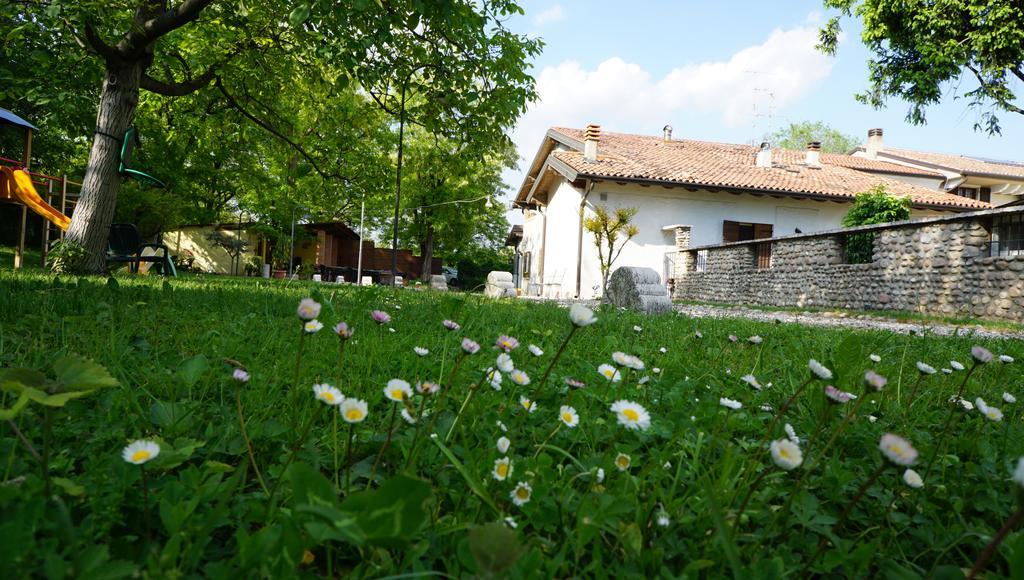 Hotel Agriturismo Fior Di Pesco Sommacampagna Exterior foto